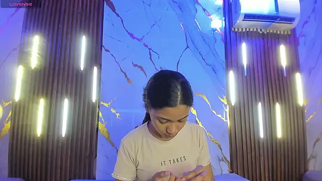 VictoriaDuart online show from 03-10-26, 02:44