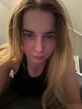 ellieen online show from 11-15-25, 11:32