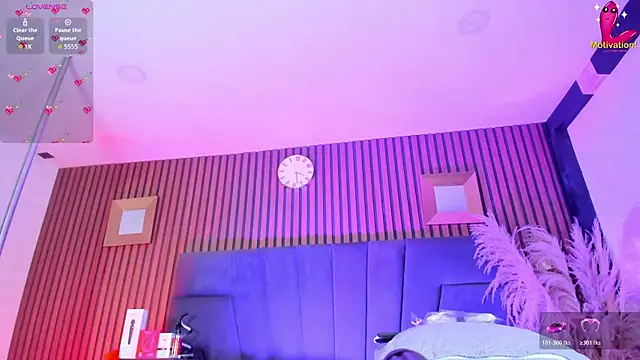Snapshot of BritanyBrown_ chatting on 06-18-26, 05:19 BritanyBrown online show from 06-18-26, 05:19