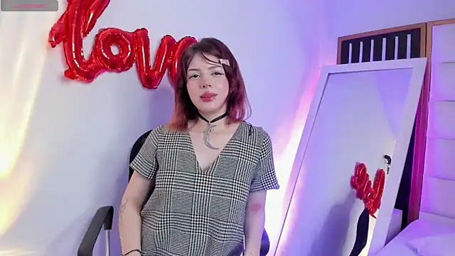 Snapshot of RebecaSnow chatting on 02-14-26, 12:40 RebecaSnow online show from 02-14-26, 12:40