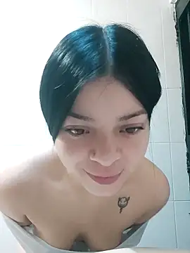 Snapshot of LunaJacobs chatting on 10-25-25, 11:51 LunaJacobs online show from 10-25-25, 11:51