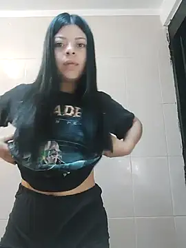 Snapshot of LunaJacobs chatting on 10-26-25, 02:56 LunaJacobs online show from 10-26-25, 02:56