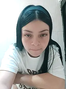 Snapshot of LunaJacobs chatting on 11-10-25, 09:47 LunaJacobs online show from 11-10-25, 09:47