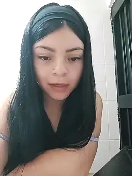 Snapshot of LunaJacobs chatting on 11-25-25, 11:38 LunaJacobs online show from 11-25-25, 11:38