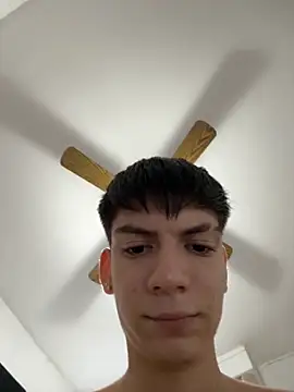 Snapshot of Luck__090 chatting on 11-04-25, 09:25 Luck 090 online show from 11-04-25, 09:25