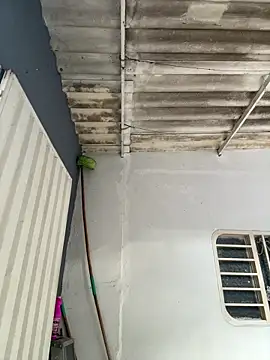 Snapshot of Luck__090 chatting on 02-25-26, 09:35 Luck 090 online show from 02-25-26, 09:35