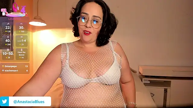Snapshot of AnastaciaBlues chatting on 12-23-25, 03:37 AnastaciaBlues online show from 12-23-25, 03:37