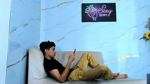 Xxx hot3 online show from 09-08-25, 02:38