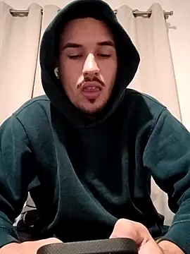 Jadriel23 online show from 10-13-25, 01:05