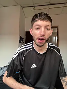 Snapshot of sarabiaarevalo chatting on 12-15-25, 09:52 sarabiaarevalo online show from 12-15-25, 09:52