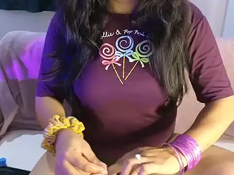 Snapshot of mansi201 chatting on 09-27-25, 04:12 mansi201 online show from 09-27-25, 04:12