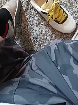 Snapshot of MRTATTWO chatting on 11-08-25, 05:45 MRTATTWO online show from 11-08-25, 05:45