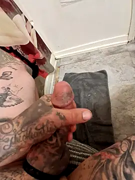 Snapshot of MRTATTWO chatting on 02-11-26, 02:49 MRTATTWO online show from 02-11-26, 02:49