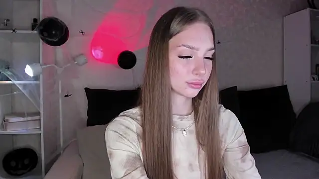 AliceLababy  online show from 11-02-25, 04:15