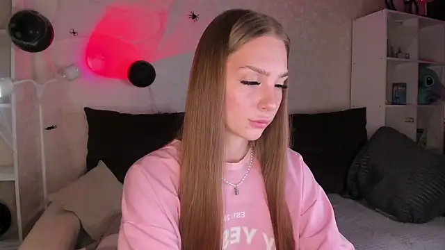 AliceLababy  online show from 11-03-25, 03:41