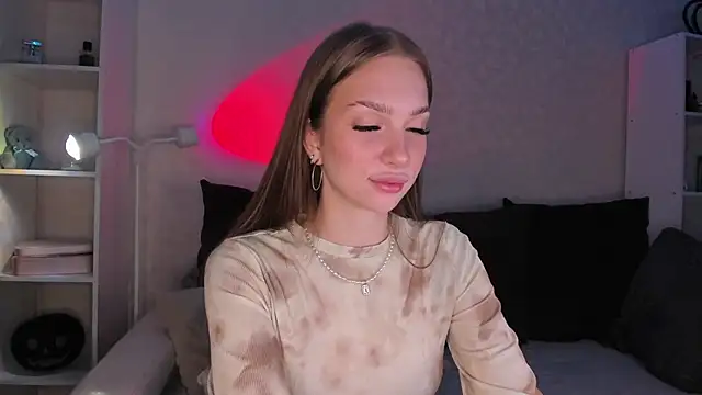 AliceLababy  online show from 11-05-25, 04:12