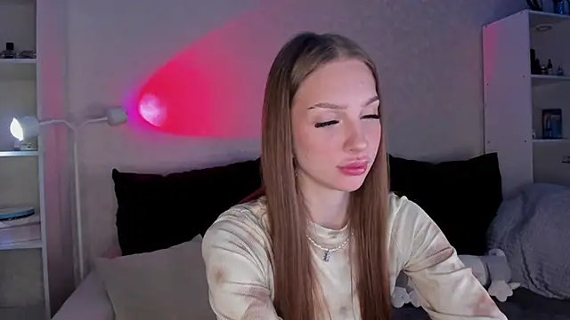 AliceLababy  online show from 11-13-25, 03:16