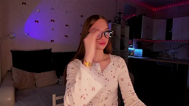 AliceLababy  online show from 01-08-26, 06:48