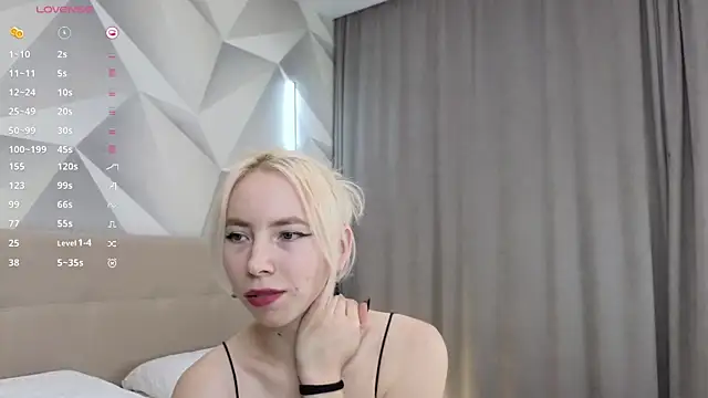 Snapshot of JuliannaWenger chatting on 12-16-25, 04:12 JuliannaWenger online show from 12-16-25, 04:12