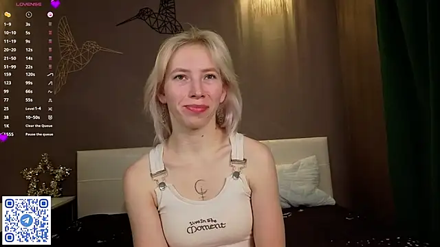 Snapshot of JuliannaWenger chatting on 01-16-26, 04:11 JuliannaWenger online show from 01-16-26, 04:11