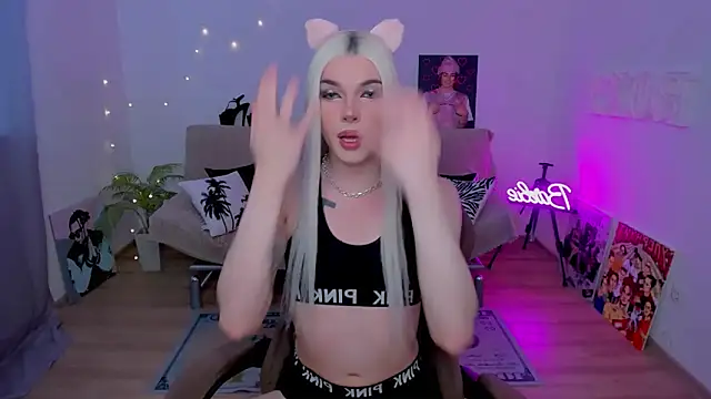 Snapshot of YourTrixie chatting on 02-02-26, 06:12 YourTrixie online show from 02-02-26, 06:12