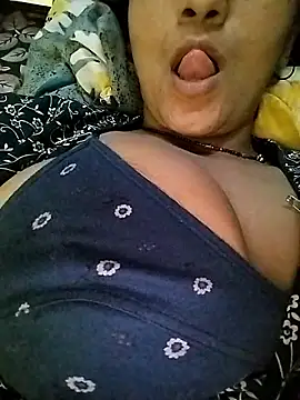 Snapshot of Hottestgirll chatting on 11-10-25, 07:51 Hottestgirll online show from 11-10-25, 07:51