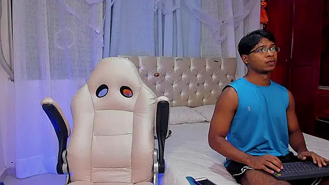 Snapshot of john_mystic chatting on 10-17-25, 03:10 john mystic online show from 10-17-25, 03:10