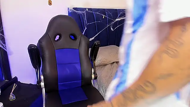 Snapshot of john_mystic chatting on 10-30-25, 04:36 john mystic online show from 10-30-25, 04:36