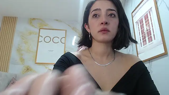 sara lopez s online show from 09-25-25, 02:10