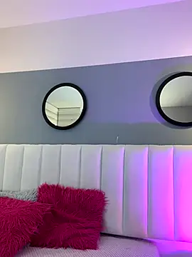 Mila Hank  online show from 10-14-25, 12:17