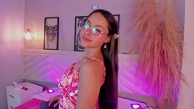 Annie  2 online show from 11-08-25, 07:12