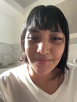 Amberdecolombia online show from 11-16-25, 08:03