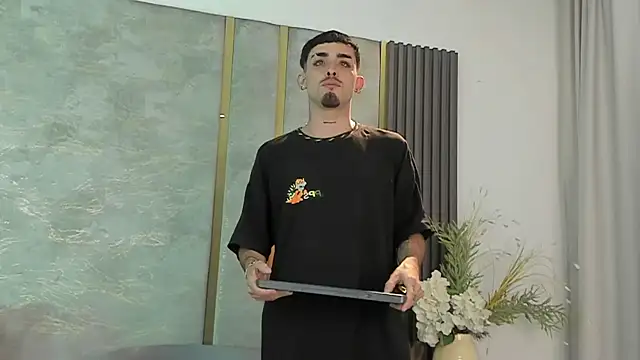 NikoStone  online show from 01-15-26, 04:39