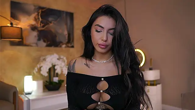 AishaaDevoe online show from 11-06-25, 07:48