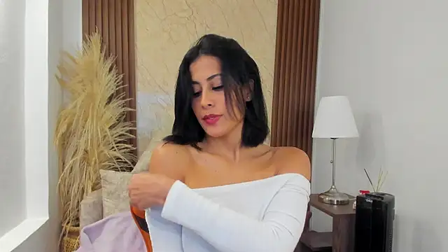 Thais kim online show from 04-20-26, 11:46