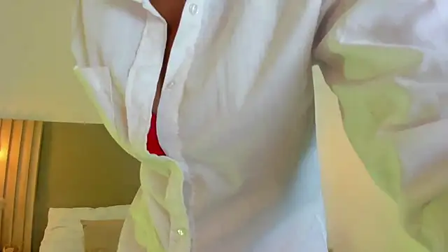 Snapshot of coral15_ chatting on 11-25-25, 03:50 coral15 online show from 11-25-25, 03:50