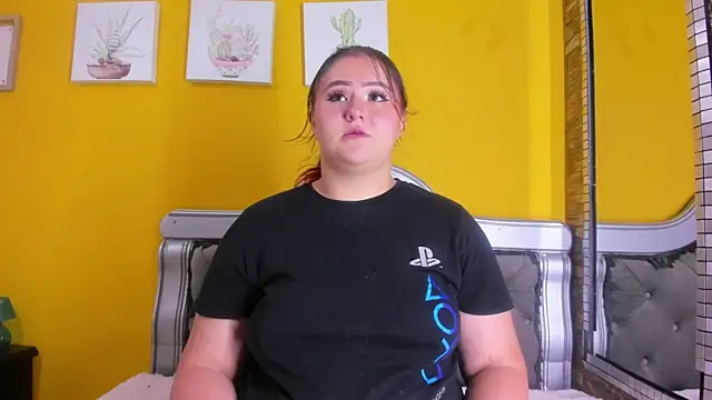 Miiafoox online show from 09-10-25, 04:29