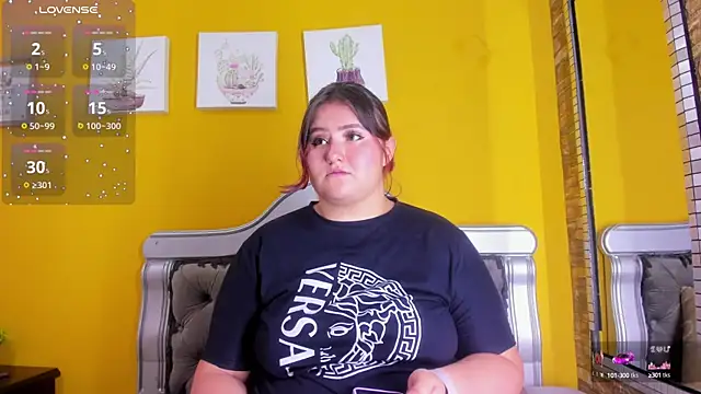 Miiafoox online show from 09-23-25, 03:26