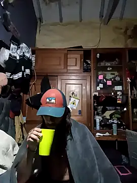 hairy mannn online show from 12-22-25, 05:04