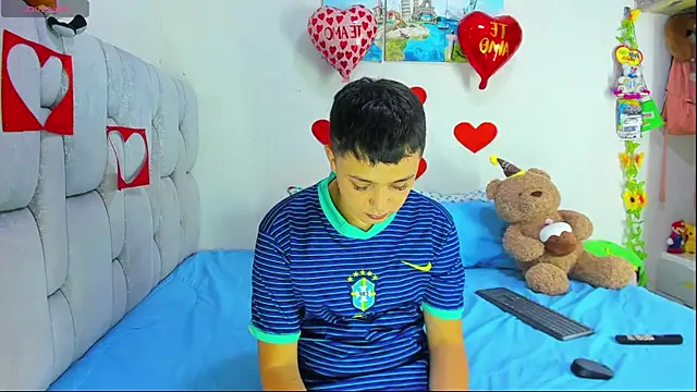 Snapshot of christopher_Hot chatting on 02-09-26, 10:58 christopher Hot online show from 02-09-26, 10:58