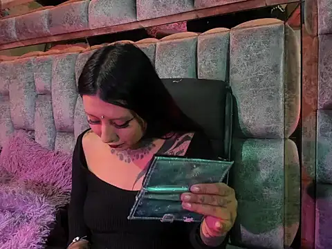 missashlyrosette online show from 11-28-25, 02:36