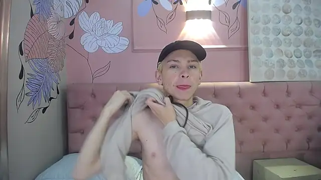 Aaron Fordd online show from 11-25-25, 12:05