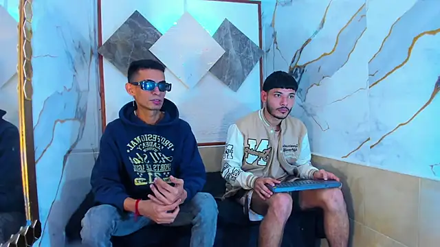 Golldens Dreamss online show from 10-15-25, 07:58