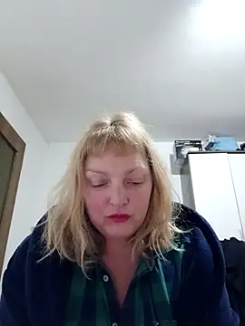 LiluLiluLilu online show from 12-22-25, 07:22