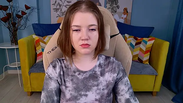 Snapshot of AlmaSound chatting on 02-17-26, 05:15 AlmaSound online show from 02-17-26, 05:15