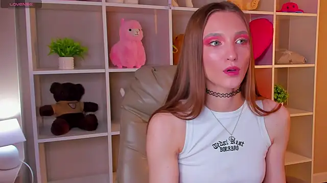 Snapshot of Alisha_Green chatting on 09-19-25, 08:27 Alisha Green online show from 09-19-25, 08:27