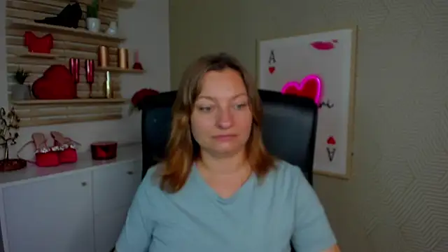 Snapshot of angelaSamt chatting on 07-07-26, 05:43 angelaSamt online show from 07-07-26, 05:43