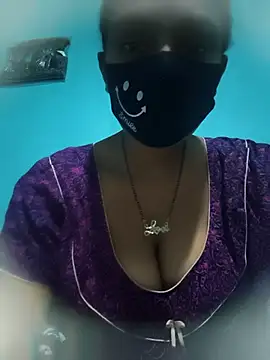 posewith online show from 10-22-25, 08:52