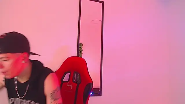 Anhonymus  online show from 09-13-25, 04:12