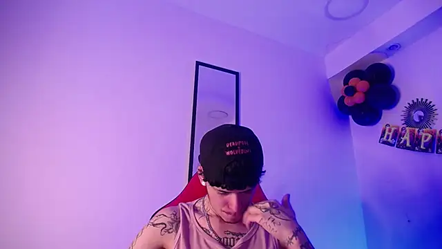 Anhonymus  online show from 10-17-25, 03:53